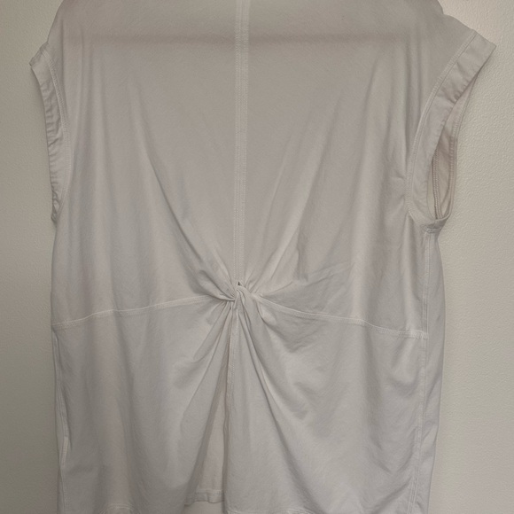 Athleta Outbound Twist Tee Shirt Top - Picture 3 of 4